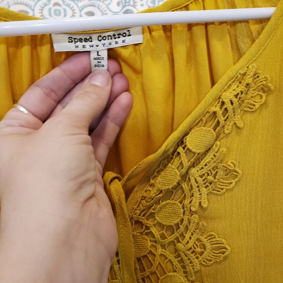 Dress - Picture 3 of 3